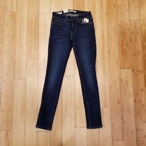 NWT Levi's 711 Skinny Women's Jeans